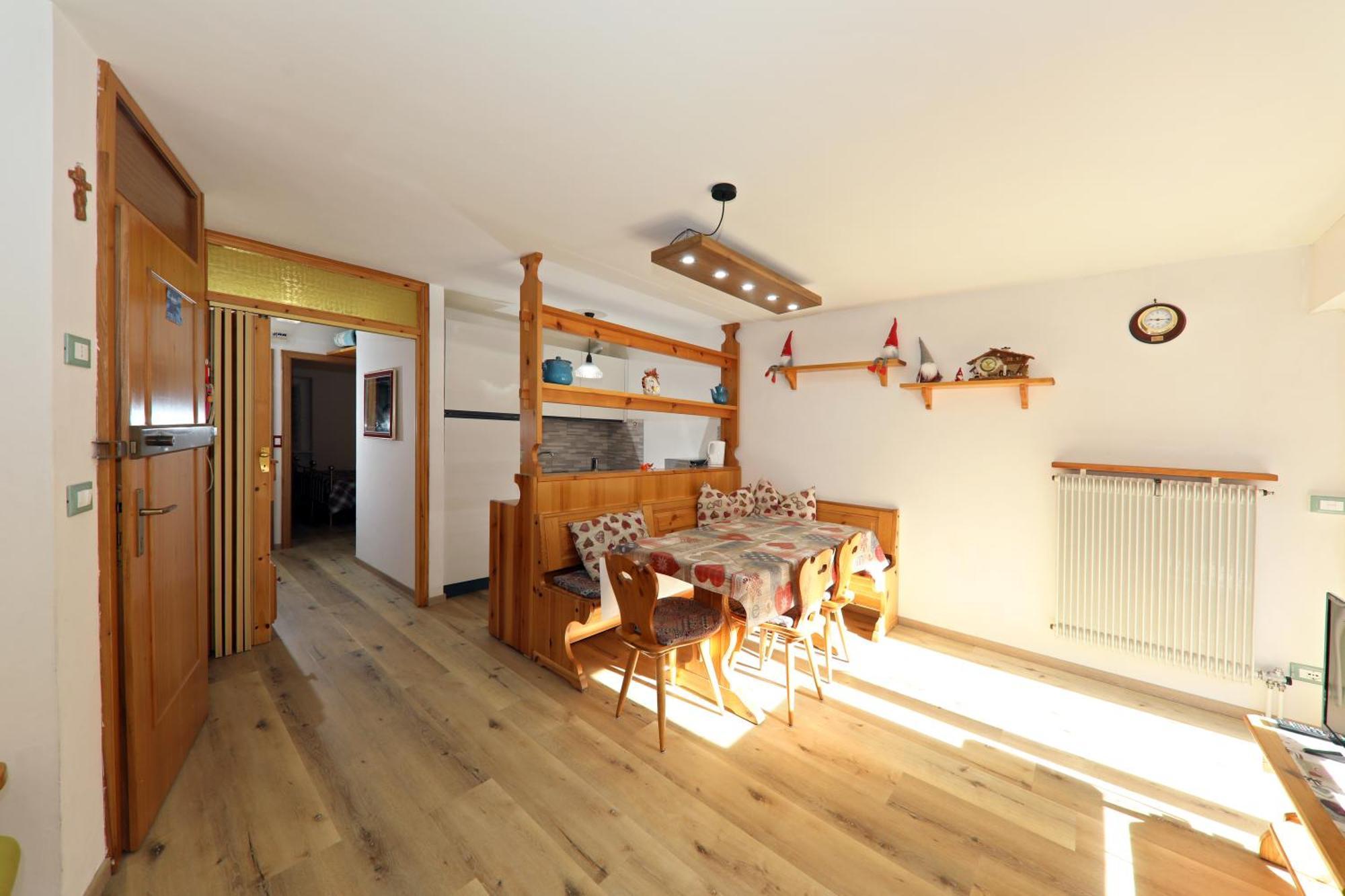 Casa A Pie Di Pista Lägenhet Tesero Exteriör bild