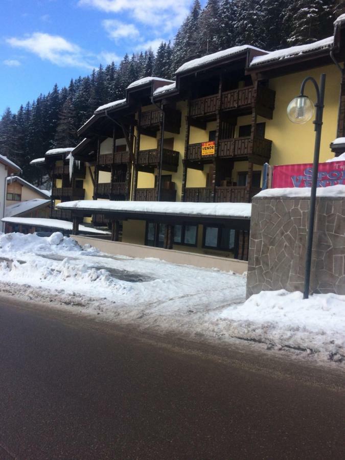 Casa A Pie Di Pista Lägenhet Tesero Exteriör bild